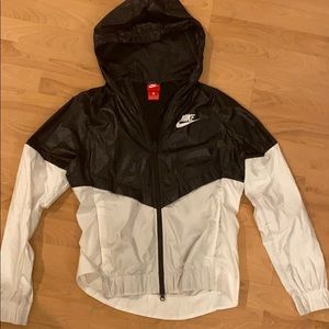 Womens S Nike Windbreaker